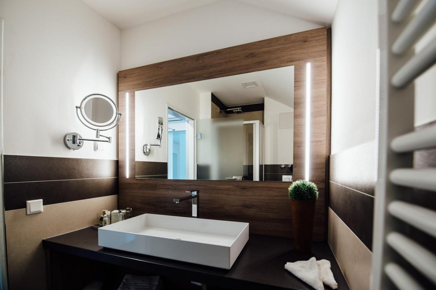 Hotel Schmachtendorf Oberhausen  Quarto foto